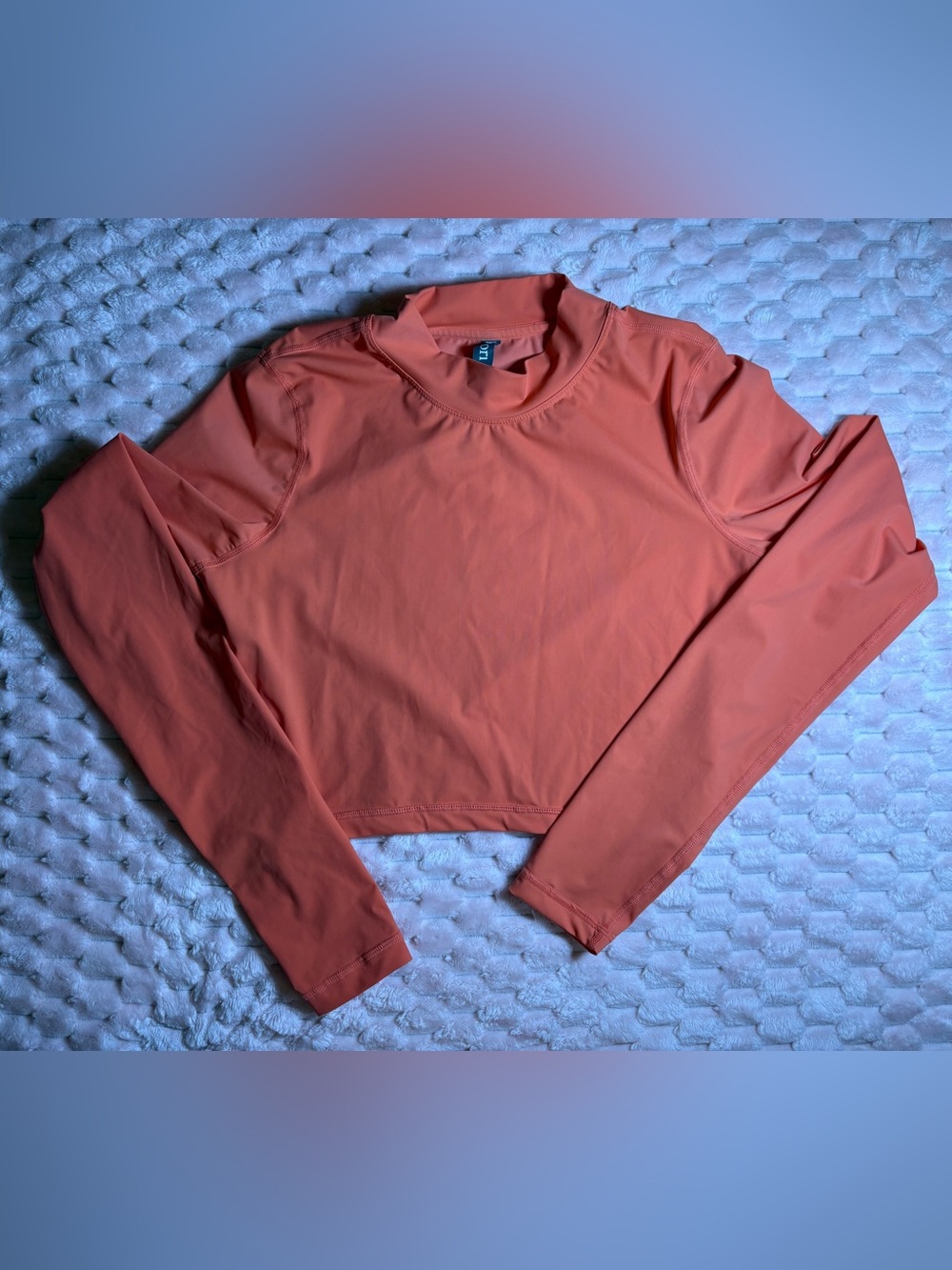 Vuori Mock Neck Cropped Long Sleeve Top| Size Small